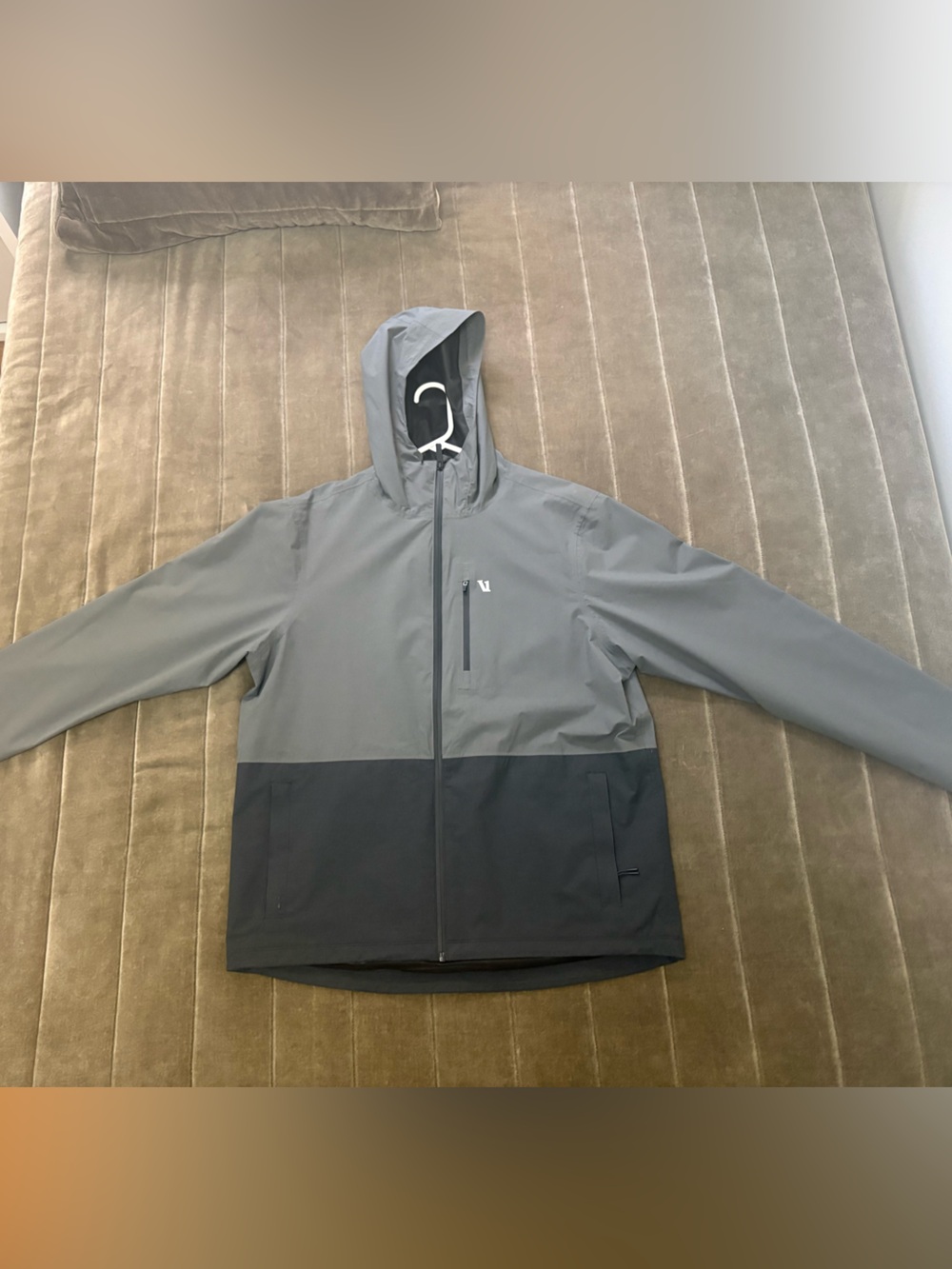Vuori Oahu Rain Jacket. Two-Tone Hooded Rain Jacket in Dark Gray and Black - Picture 2 of 9